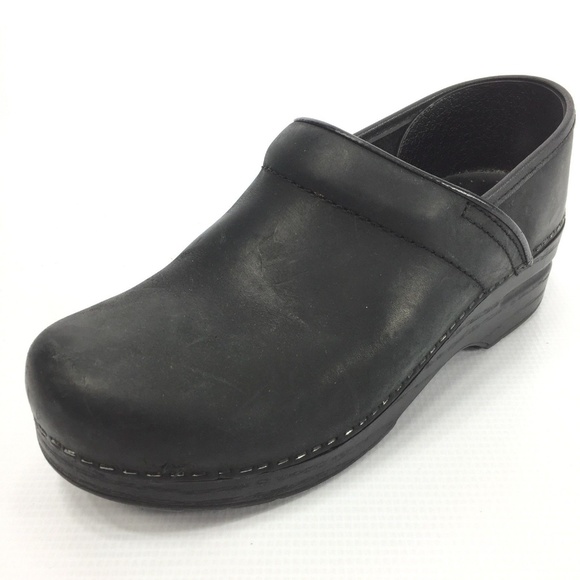 dansko oil rubbed clogs